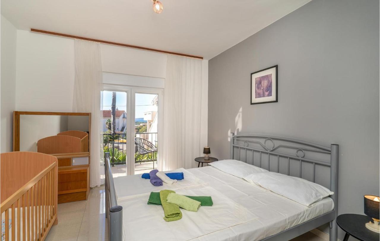 Cozy Apartment In Krk With Kitchen Krk Town Exterior photo